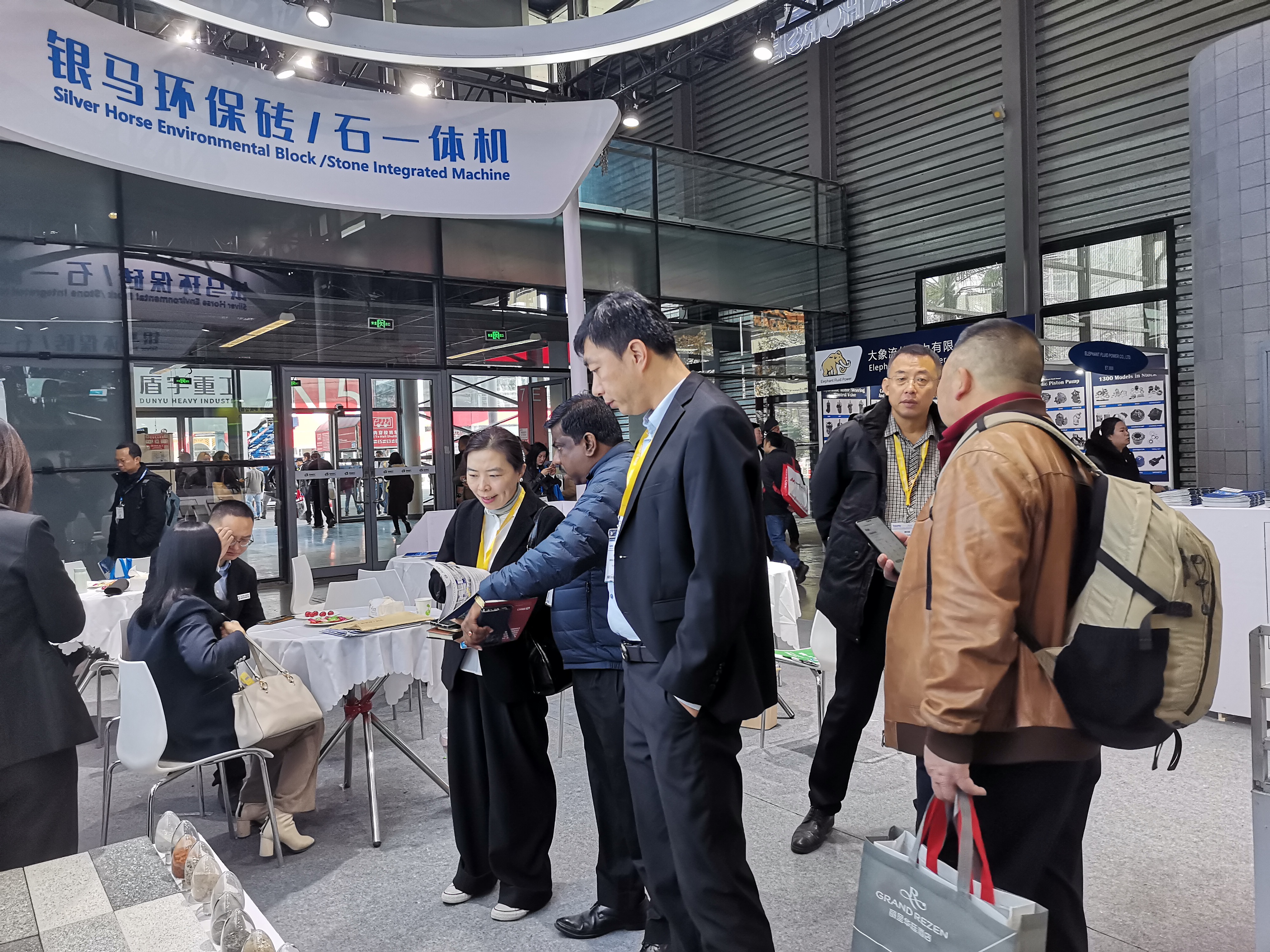 西安银马公司诚邀您共赴bauma CHINA 2024上海宝马展！